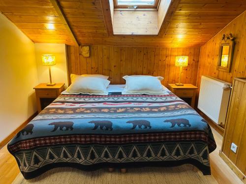 Postel nebo postele na pokoji v ubytování Maison du Bourg