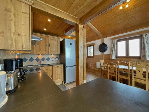 Duplex 8 pers. aux Menuires, ski aux pieds, animaux admis - FR-1-452-105