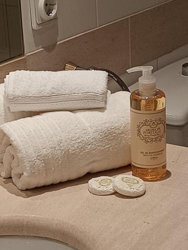 Elegancia y Comodidad en avenidas Novas Lisboa Apart 140 m2 de dos dormitorios 2 cuartos baño , 4 personas , Parking opcional