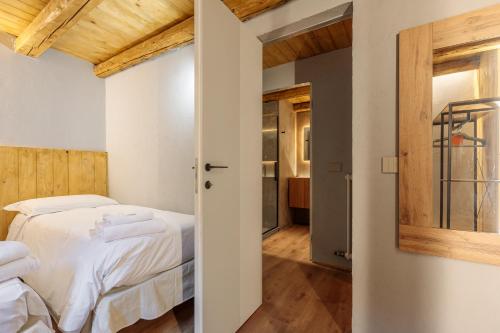 Boutique Alpine Two-Bedroom by SupaStays photo 3