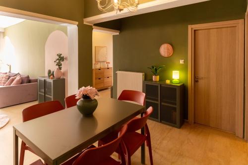 Stylish 3 bedrooms Apartment with Balcony in Central Thessaloniki