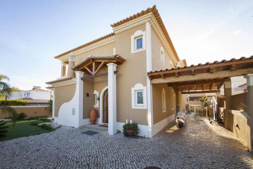 D09 - Porto de Mos Luxury Villa