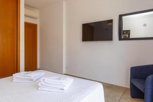 C02 - Luxury 3 Bed With Pool View