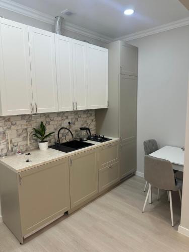 Køkken eller tekøkken på Apartament ultracentru