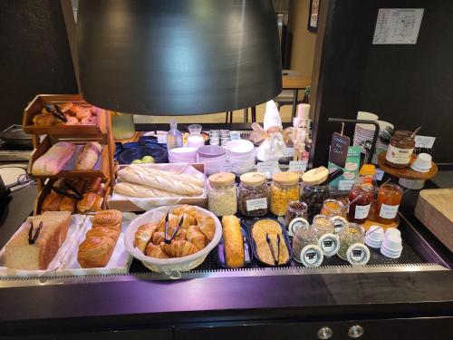 Jídlo v hotelu nebo okolí