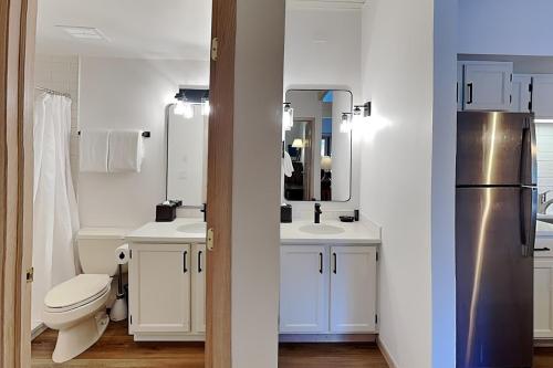 Timberline Condominiums 1 Bedroom Deluxe Unit A1B photo 3