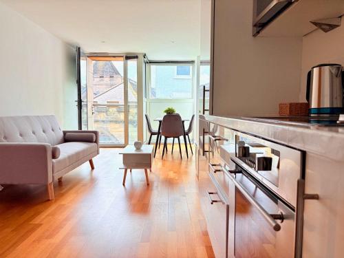 Køkken eller tekøkken på York City centre 2-Bed Apartment - Best Location near Shops and Museums