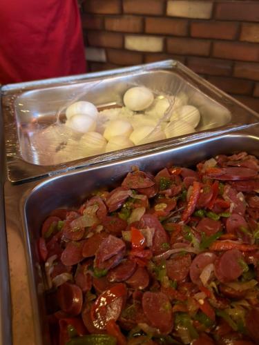 Jídlo v hotelu nebo okolí