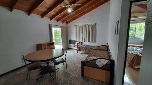 Postel nebo postele na pokoji v ubytování Hosteria Arture