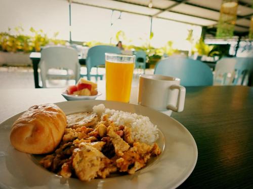 Jídlo v hotelu nebo okolí