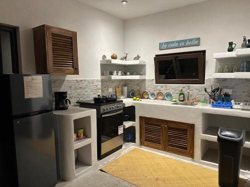 Secret Garden Cottage的厨房或小厨房