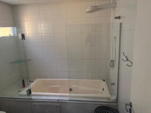 Et badeværelse på Mansão Stella Maris