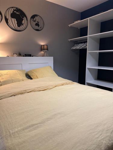 Postel nebo postele na pokoji v ubytování T2 Luxe 50m2 Porte de Dijon Wifi Fibre Smart TV