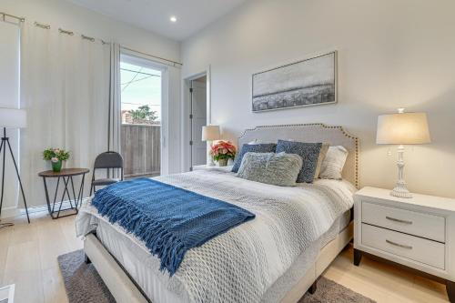 En eller flere senge i et værelse på Central Location in San Jose! Cozy Guest Suite
