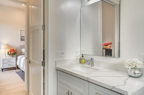 Et badeværelse på Central Location in San Jose! Cozy Guest Suite