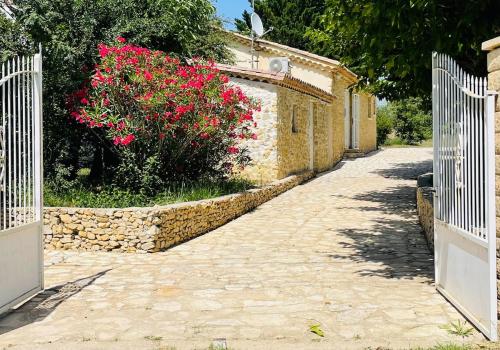 Fotografie z fotogalerie ubytování Studio located 5 minutes from Anduze v destinaci Boisset-et-Gaujac