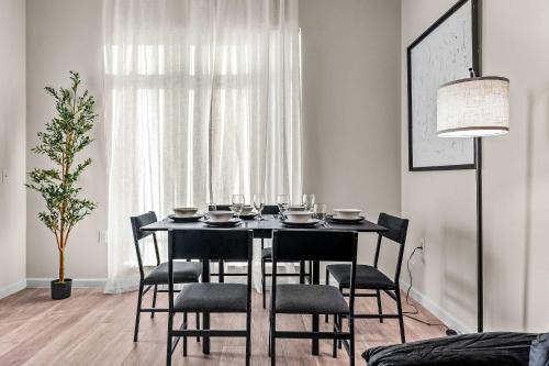 Riviere 2BR Apartment Pet Friendly Oasis Sleeps 6 Close to Epic Universe Pool & Gym photo 19