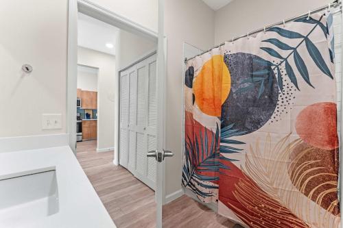 Riviere 2BR Apartment Pet Friendly Oasis Sleeps 6 Close to Epic Universe Pool & Gym photo 29