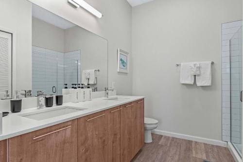Riviere 2BR Apartment Pet Friendly Oasis Sleeps 6 Close to Epic Universe Pool & Gym photo 37