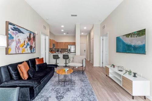Riviere 2BR Apartment Pet Friendly Oasis Sleeps 6 Close to Epic Universe Pool & Gym photo 8