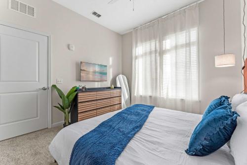 Riviere 2BR Apartment Pet Friendly Oasis Sleeps 6 Close to Epic Universe Pool & Gym photo 26