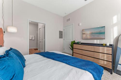 Riviere 2BR Apartment Pet Friendly Oasis Sleeps 6 Close to Epic Universe Pool & Gym photo 31