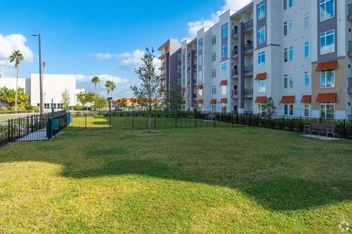 Riviere 2BR Apartment Pet Friendly Oasis Sleeps 6 Close to Epic Universe Pool & Gym photo 48