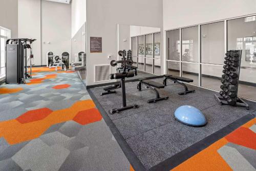 Riviere 2BR Apartment Pet Friendly Oasis Sleeps 6 Close to Epic Universe Pool & Gym photo 59