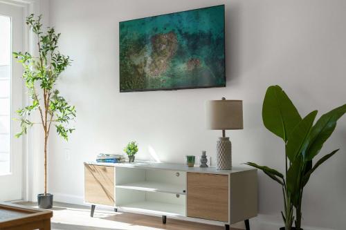 Riviere 3BR Apartment Stylish King Family Pets Friendly Pool & Gym Near Epic Universe photo 23
