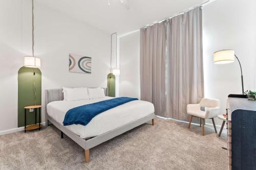 Riviere 3BR Apartment Stylish King Family Pets Friendly Pool & Gym Near Epic Universe photo 7