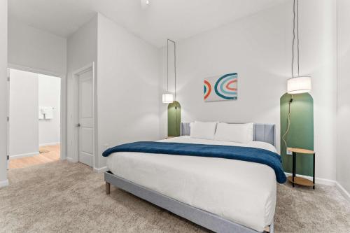 Riviere 3BR Apartment Stylish King Family Pets Friendly Pool & Gym Near Epic Universe photo 27