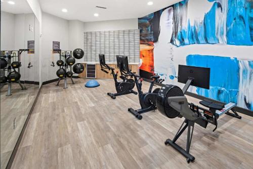 Riviere 3BR Apartment Stylish King Family Pets Friendly Pool & Gym Near Epic Universe photo 55