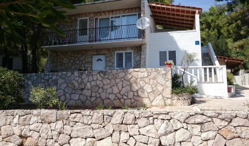 Apartments by the sea Ivan Dolac, Hvar - 16340