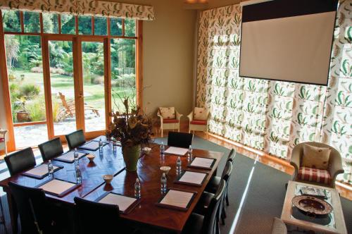 Εστιατόριο ή άλλο μέρος για φαγητό στο Treetops Lodge & Estate