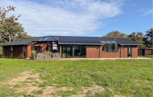 Το κτήριο όπου στεγάζεται  η παραθεριστική κατοικία