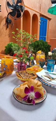 Mad på pensionatet eller i nærheden