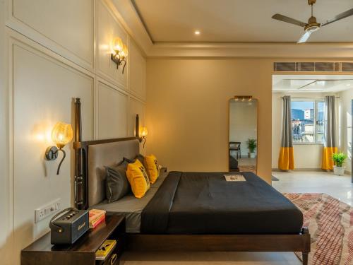 Voodi või voodid majutusasutuse The Hosteller Bam Jaipur, Hawa Mahal toas