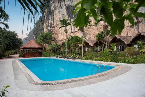 Bazén v ubytování Tràng An Valley Retreat nebo v jeho okolí