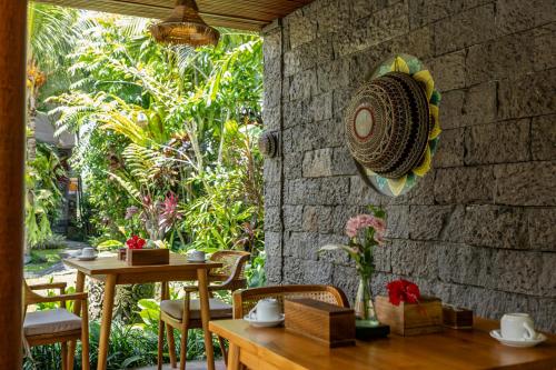 Een tuin van The Runik Ubud