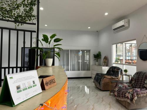 Et opholdsområde på Isyana's Family Suites Batur View by EPS