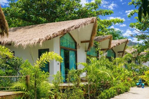 Vườn quanh Salad Beach Crystal Bungalow