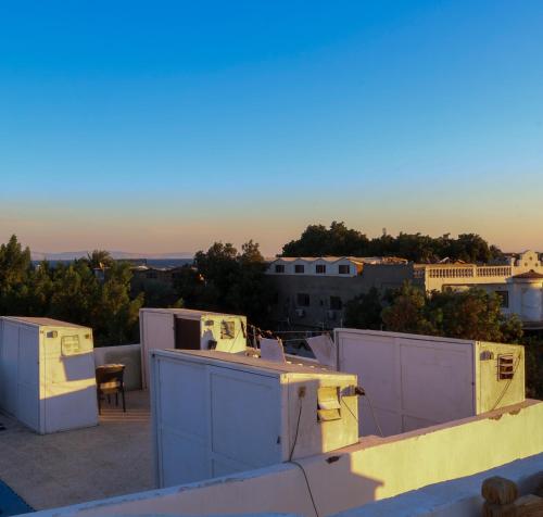 En balkon eller terrasse på Nautilus Capsules