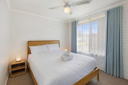 Una cama o camas en una habitación de Allara 1