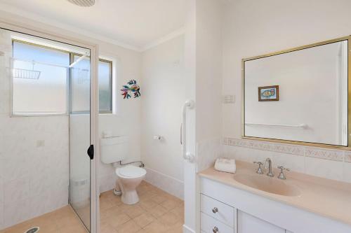 Un baño de Allara 1