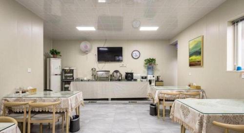 Η κουζίνα ή μικρή κουζίνα στο City 118 Selected Hotel Xi'an Fengcheng Nan Road