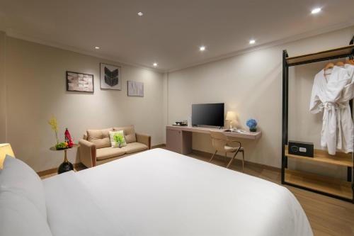 Dong Xuan Boutique Hotel — Photo of the whole room