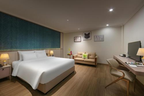 Dong Xuan Boutique Hotel — Room