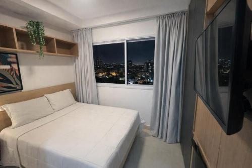 Postel nebo postele na pokoji v ubytování Studio SP 413 with parking!