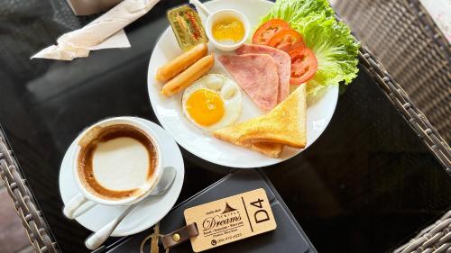 Jídlo v hotelu nebo okolí