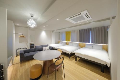 Hotel-Midosuji Base